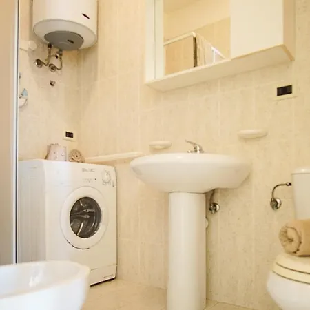 Lampara Apartment