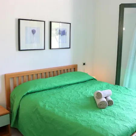 Apartment Lampara
